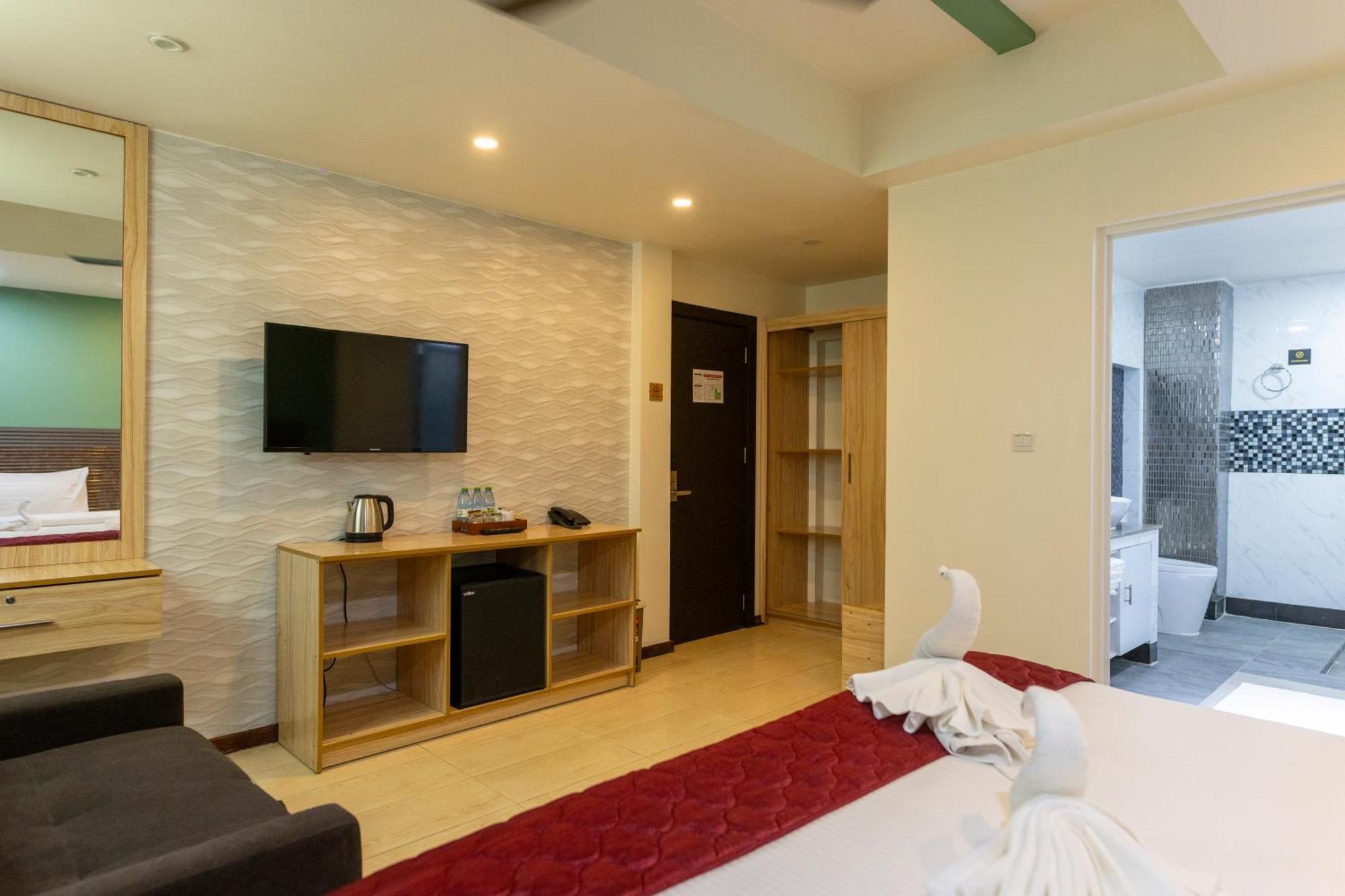 Ocean Cove Beach Hulhumale Exterior photo